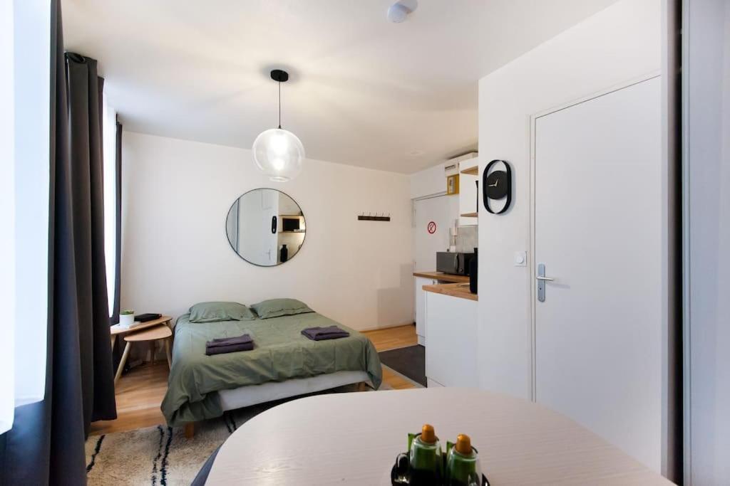La Casa : Logement En Centre Ville, Cathedrale Amiens Luaran gambar