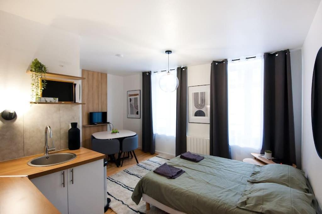 La Casa : Logement En Centre Ville, Cathedrale Amiens Luaran gambar